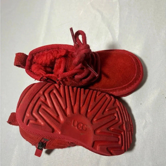 Red UGG Toddler Lace Up Boots Size 6 - Picture 4 of 8